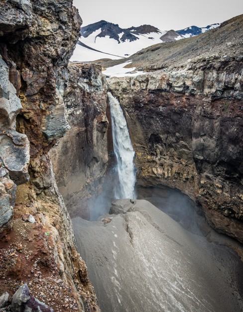 mineral-rocks-beautiful-waterfall-kamchatka-russia_181624-36657